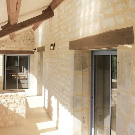 Five Bedroom Holiday In Barjac Barjac (Gard)