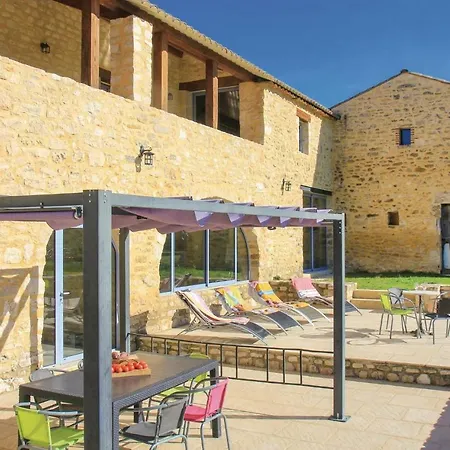 Five Bedroom Holiday In Barjac